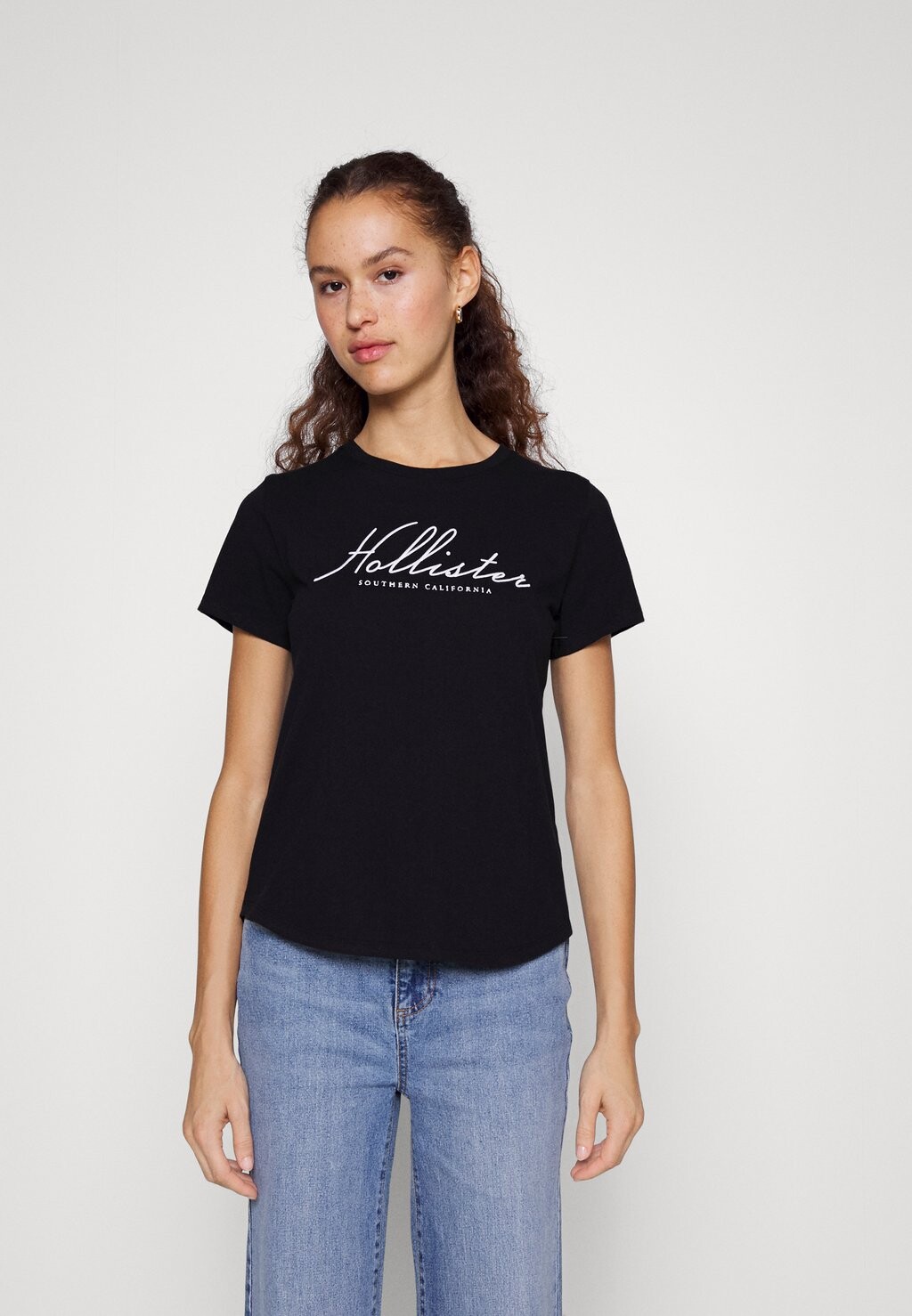 

Футболка с принтом Hollister Co., черный
