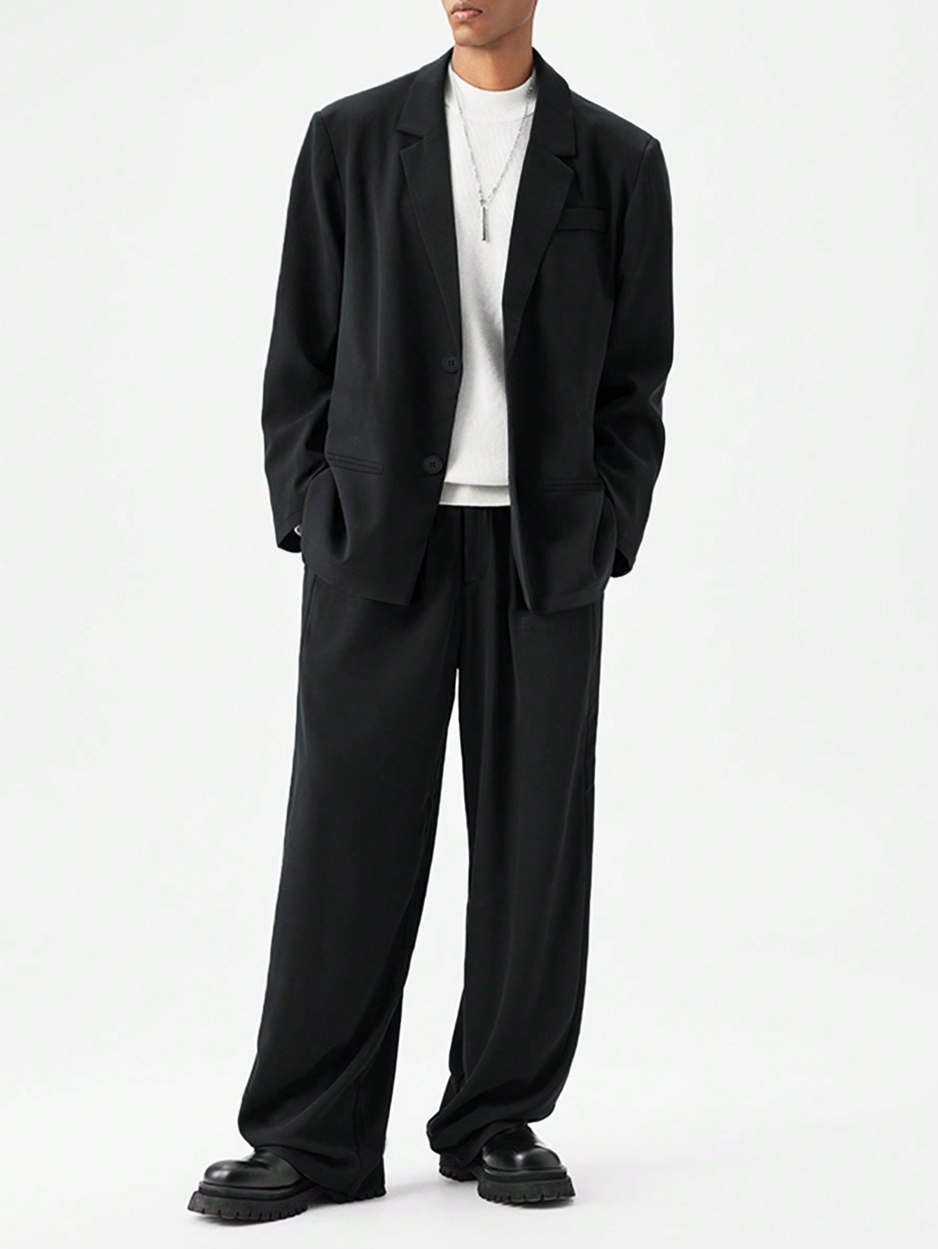 Мужской однотонный костюм с воротником-стойкой Manfinity Mode, черный цена и фото