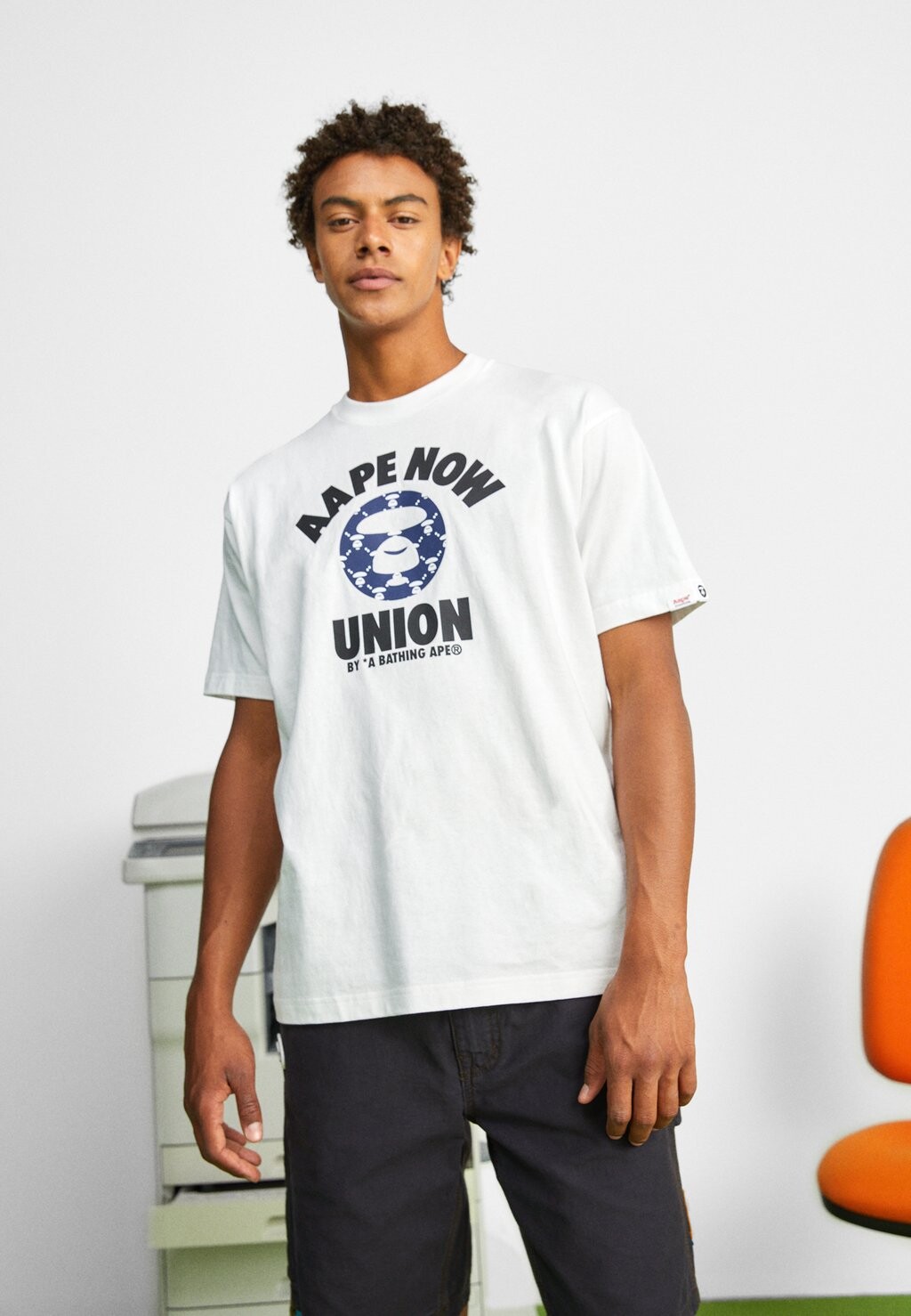 

Футболка с принтом AAPE By A Bathing Ape, белый