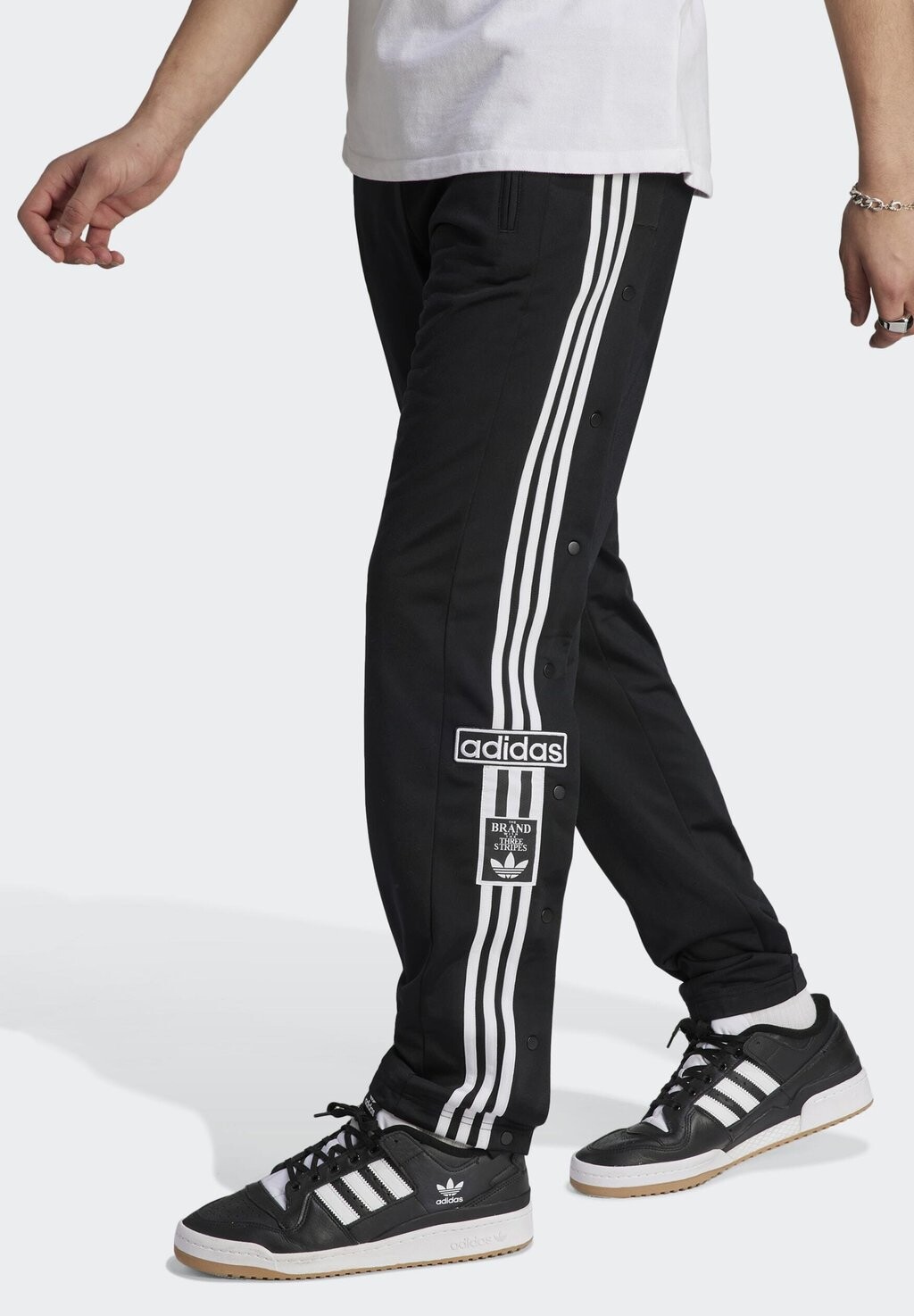 

Спортивные брюки Adicolor Classics Adibreak adidas Originals, черный