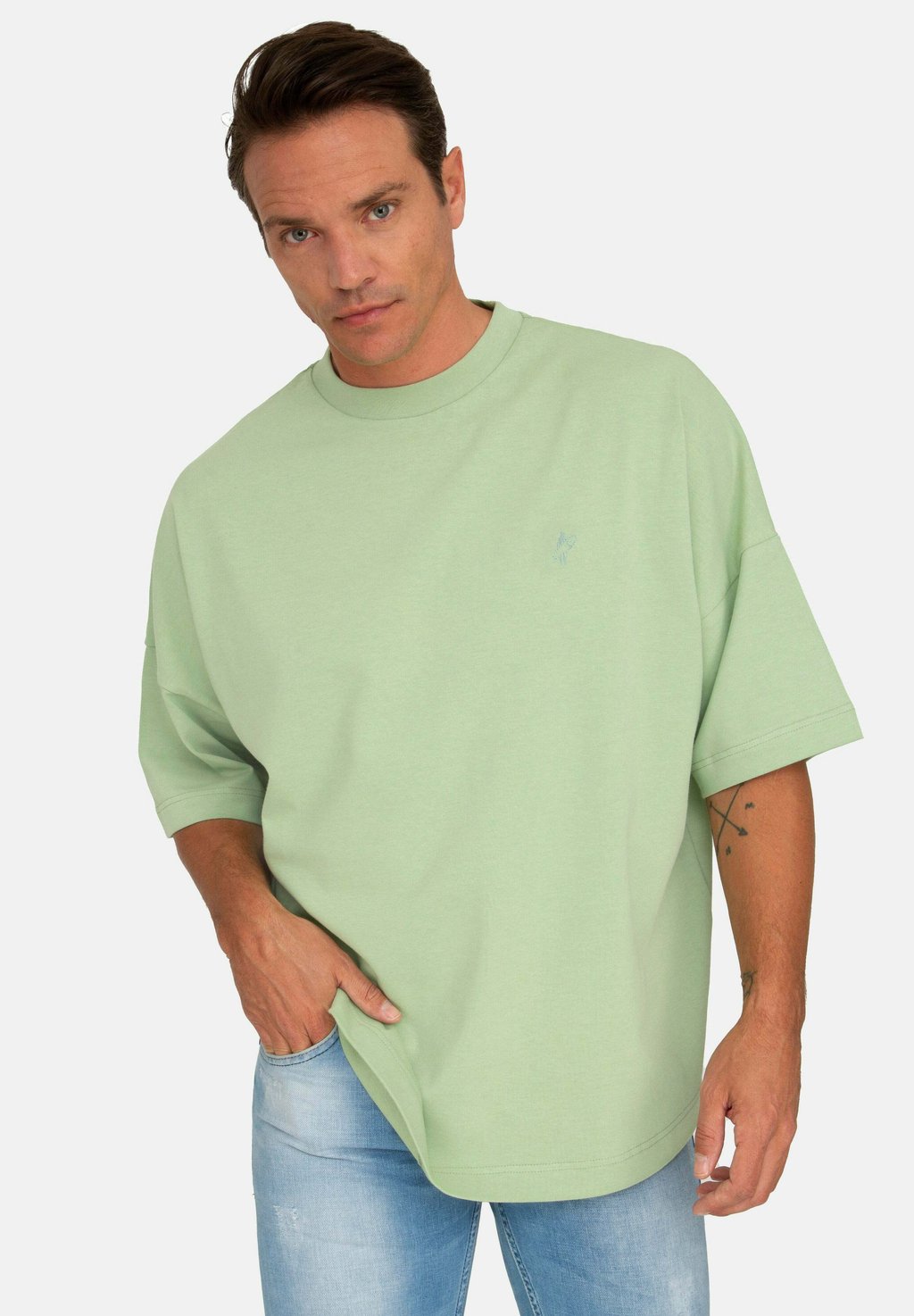 Базовая футболка Oversize T-Shirt Jacey Quinn, цвет dark water green