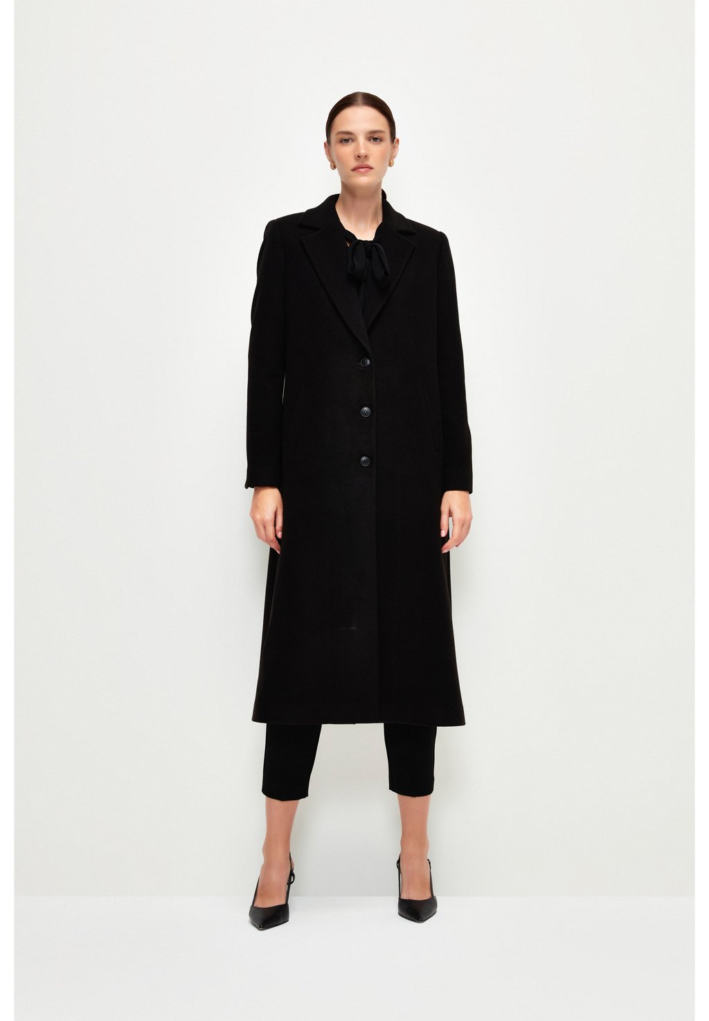 цена Классическое пальто adL, цвет black