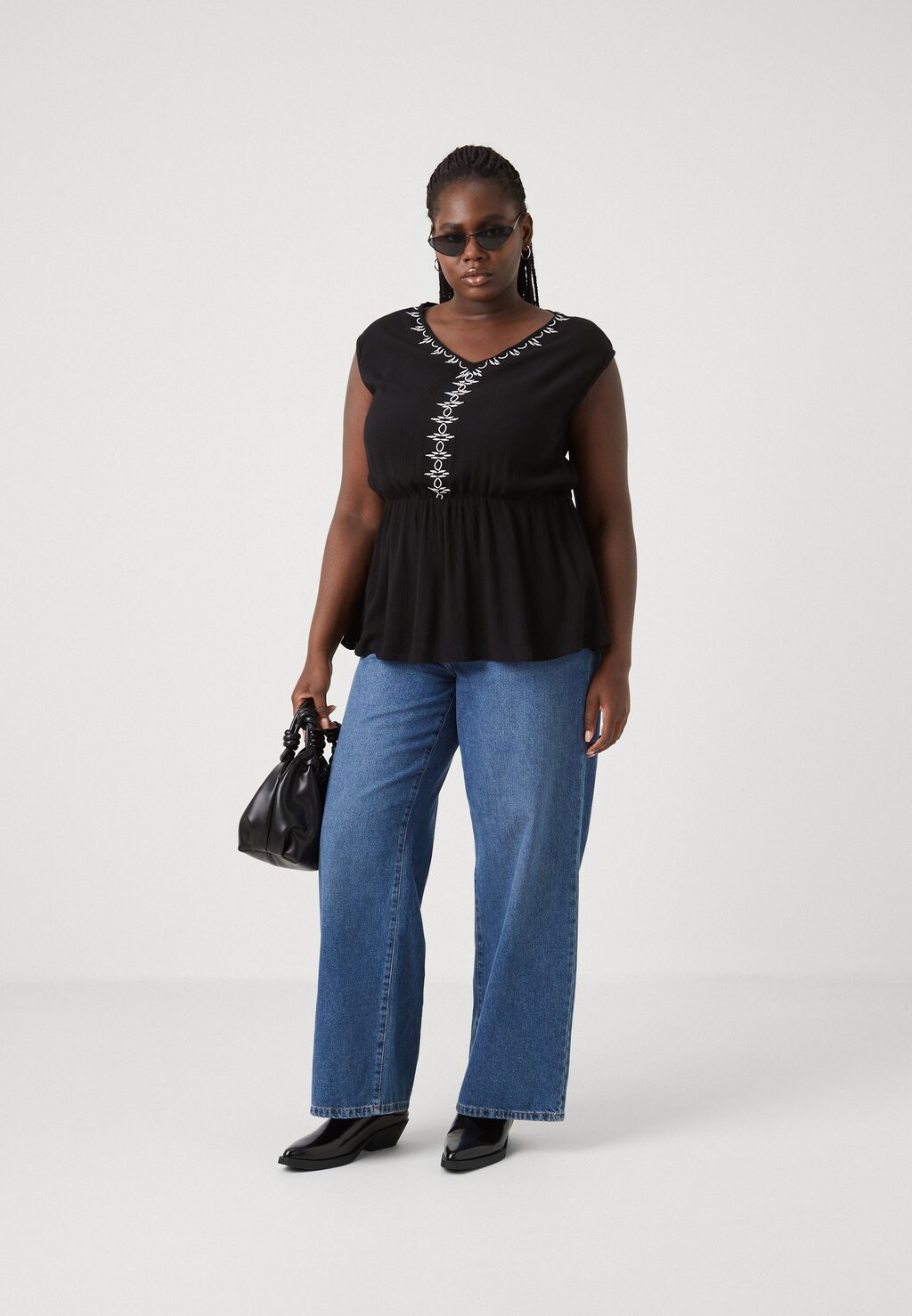 

Блузка Cartiona V Neck Only, черная