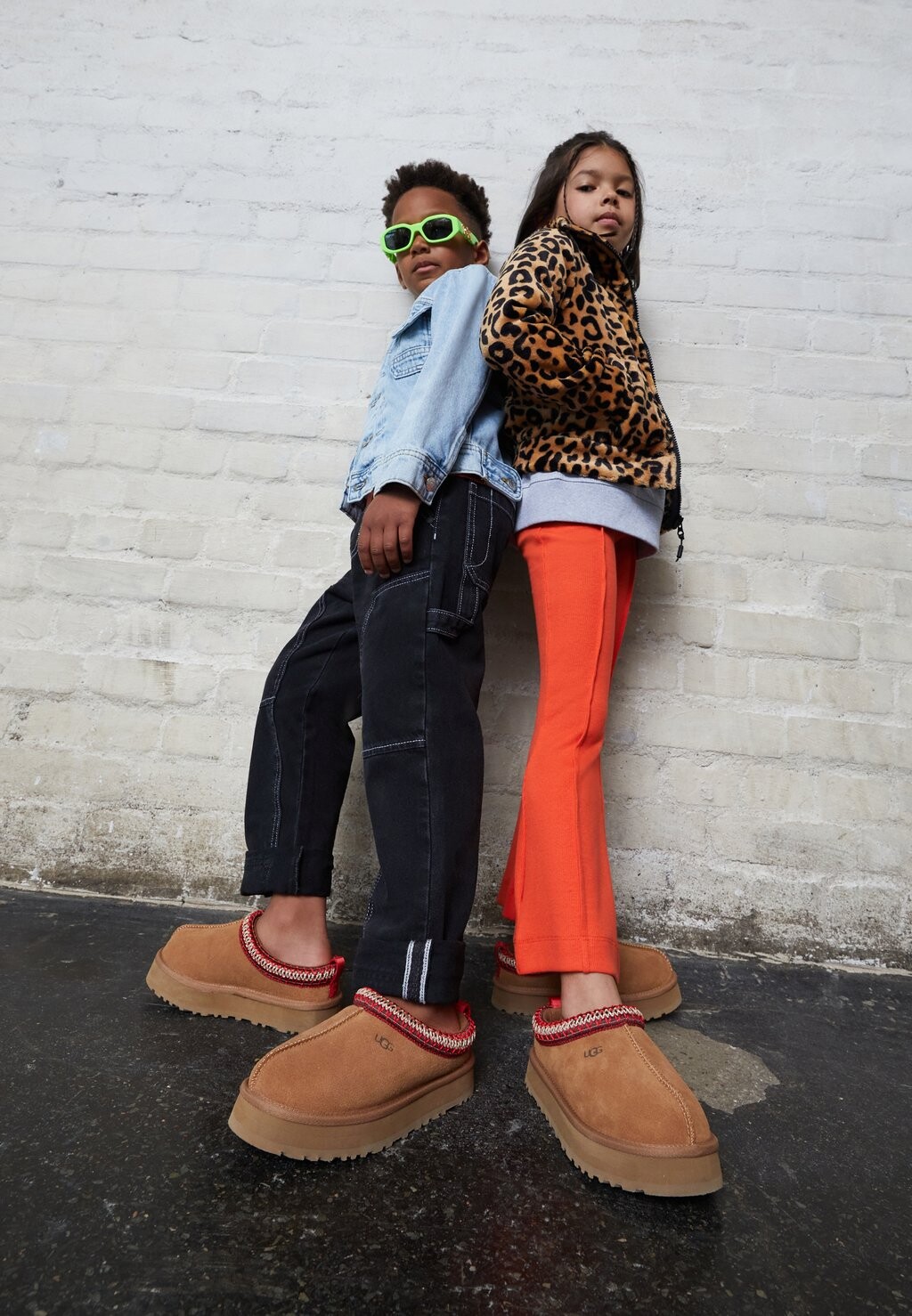 

Тапочки TAZZ UNISEX UGG, светло-коричневый