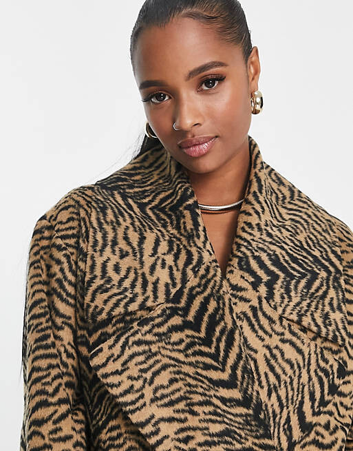 

Коричневое деловое пальто с животным принтом ASOS DESIGN Petite