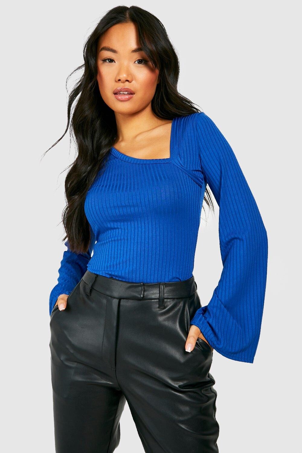 

Асимметричный топ с расклешенными рукавами petite rib Boohoo, кобальтовый