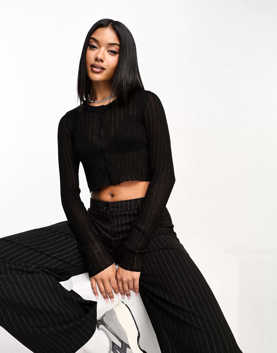 

Черный вязаный прозрачный укороченный кардиган ASOS