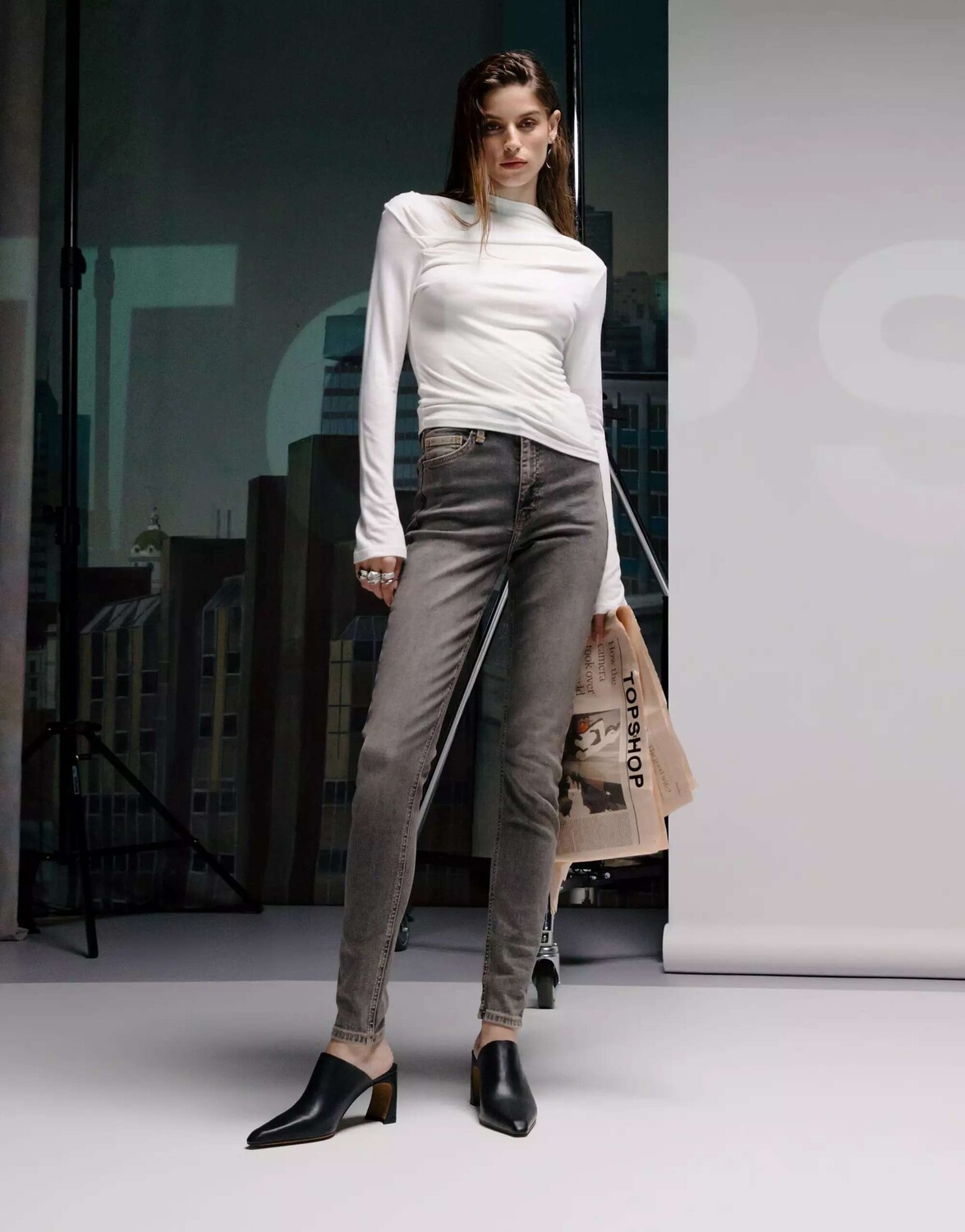 

Джинсы Topshop Jamie грязно-темно-серого цвета