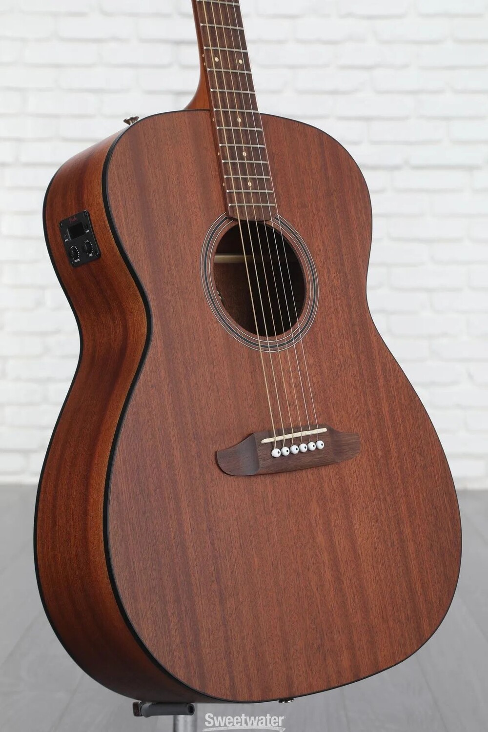 

Новая акусто-электрическая гитара Fender Monterey Standard - Natural