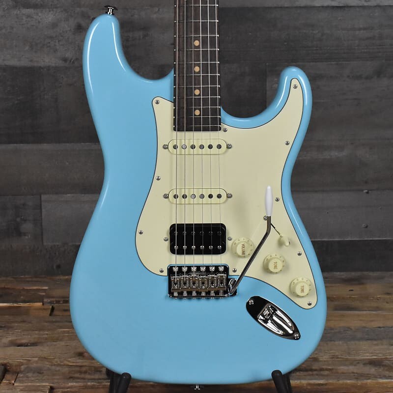 

Электрогитара Suhr Classic S Vintage LE - Daphne Blue with Hard Shell Case
