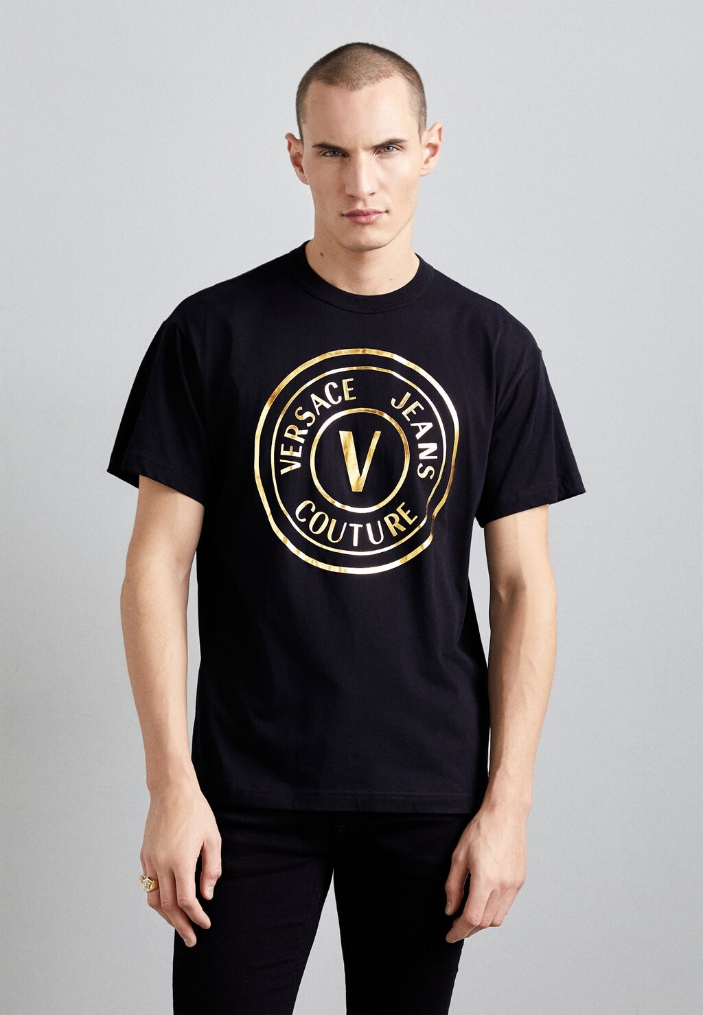 

Футболка с принтом Foil Big Versace Jeans Couture, цвет black/gold