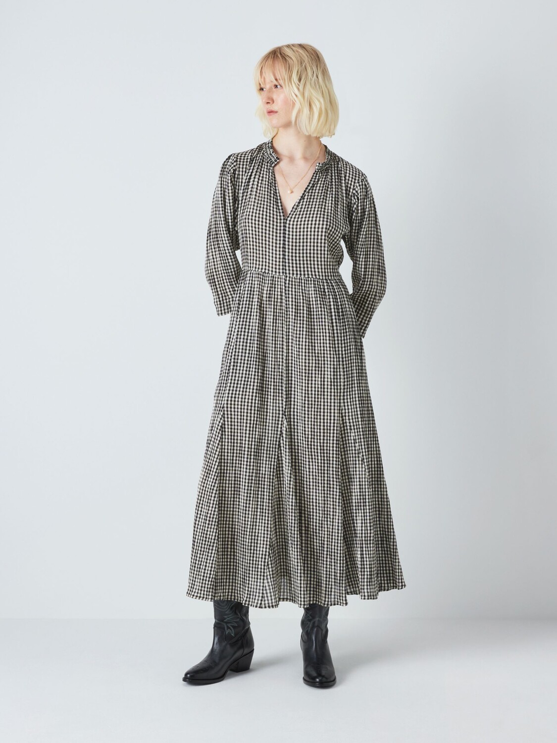 

AND/OR Vanessa Gingham Свободное платье, черный/кремовый