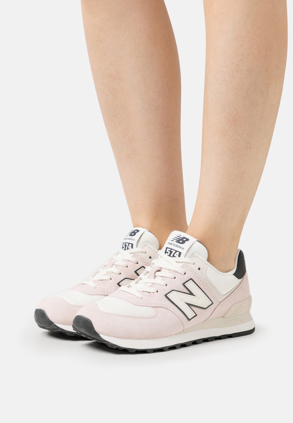 

Кроссовки New Balance