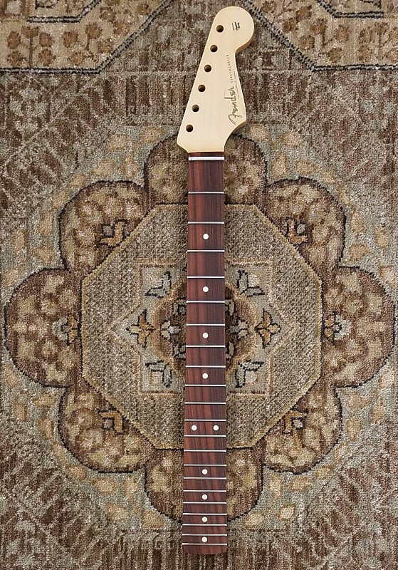 

Fender Classic Player 60's Strat Neck с грифом Pau Ferro 099-1003-921 Classic Series '60s Stratocaster Neck, 21-Fret