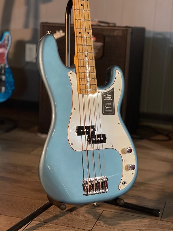 

Гитара Fender Player Precision Bass, голубой