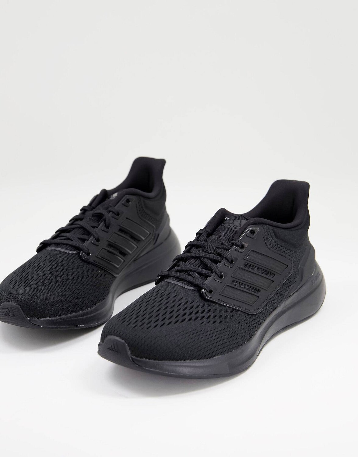 

Черные кроссовки adidas Running EQ21