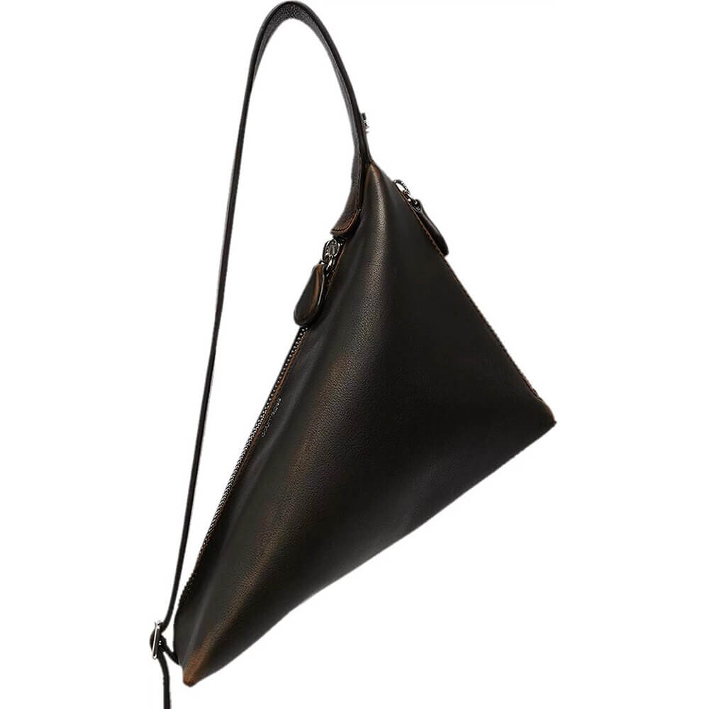 

Сумка Courreges Leather Medium Shark, черный