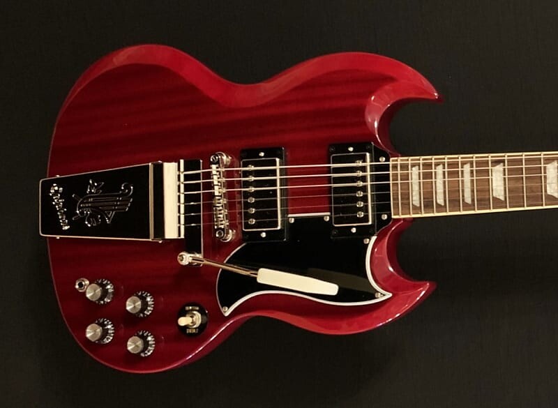 

SG Standard 60's Maestro Vibrola - винтажная вишня Epiphone SG 60's Maestro Vibrola - Cherry