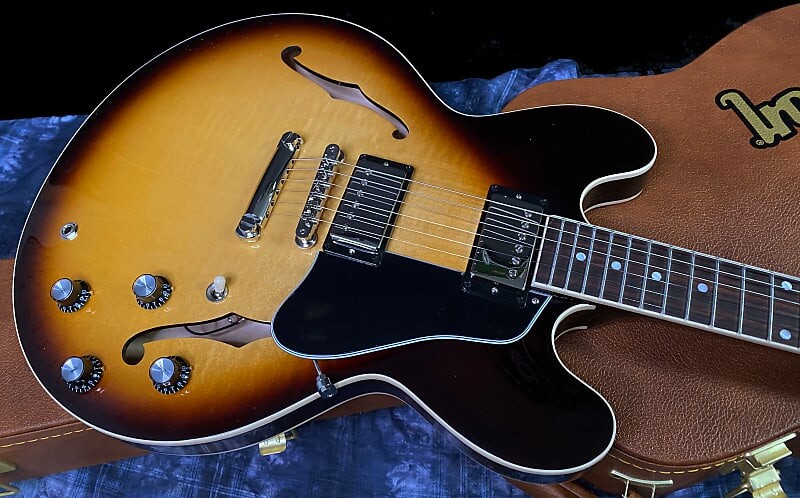 

НОВЫЙ! Gibson ES-335 Vintage Sunburst, 2022 г. - официальный дилер - оригинальный жесткий кейс - всего 7,8 фунта ES-335 Dot