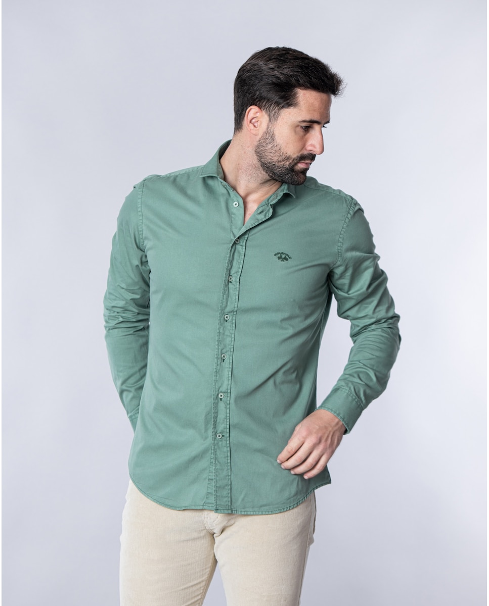 цена Мужская узкая однотонная рубашка из габардина зеленого цвета Spagnolo, зеленый