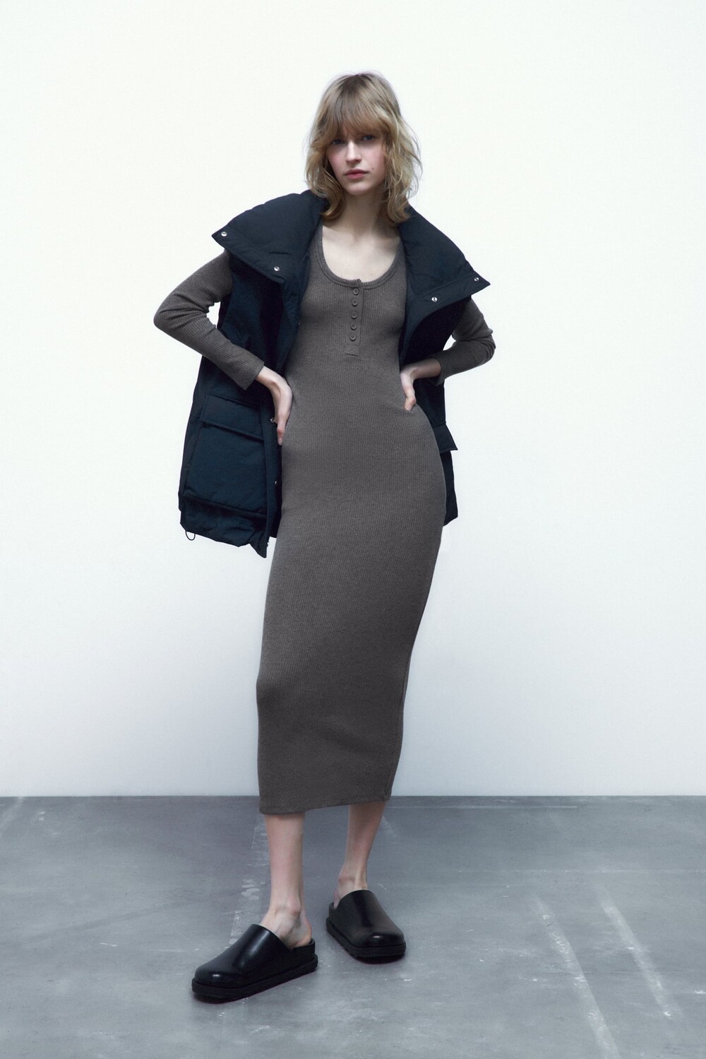 

Платье в рубчик ZARA, серый мергель