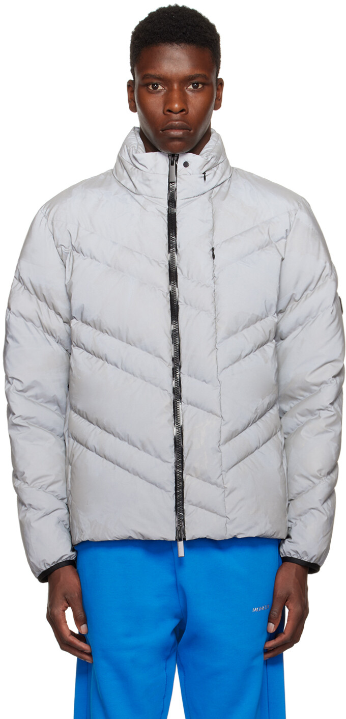

Серый пуховик Takao Moncler