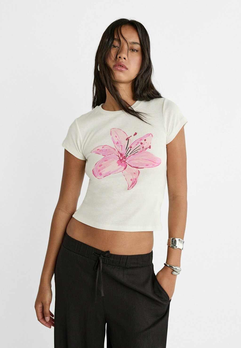 

Футболка с принтом FLORAL Stradivarius, белый