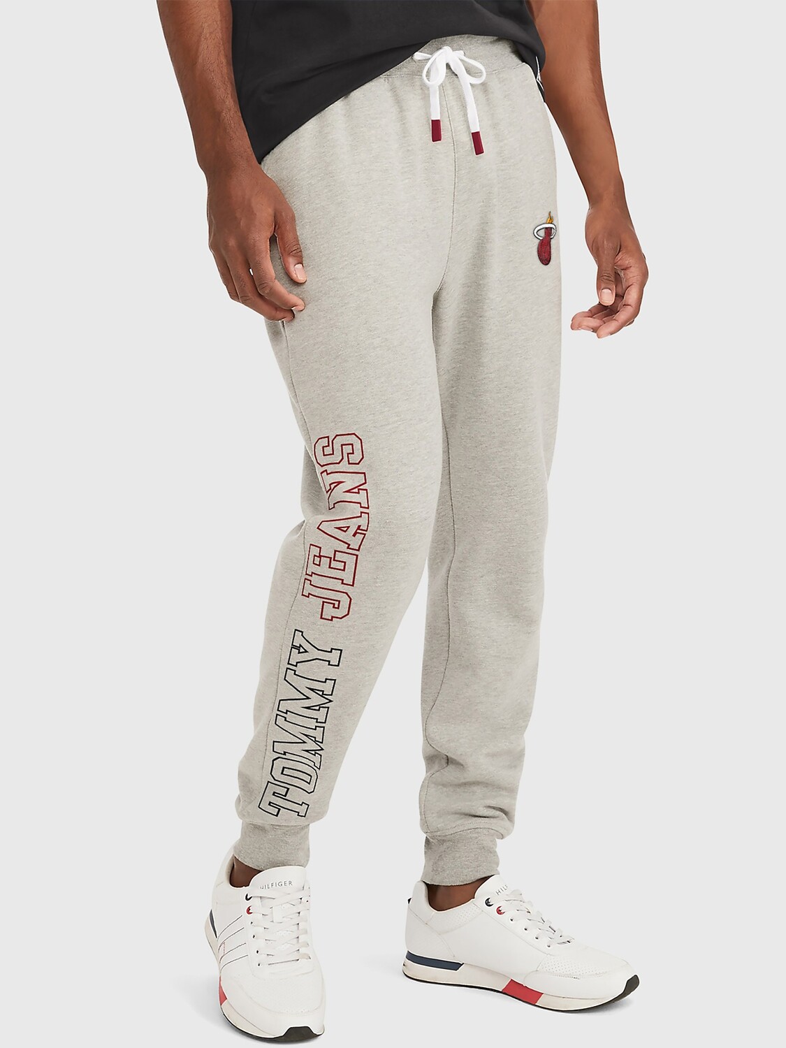

Мужские брюки Tommy jeans и nba miami heat jogger Tommy Hilfiger, майами хит