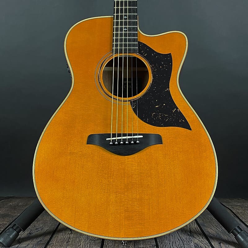 

Yamaha AC5M ARE Concert Acoustic Electric, красное дерево — винтажный натуральный Yamaha AC5M ARE Concert Electric
