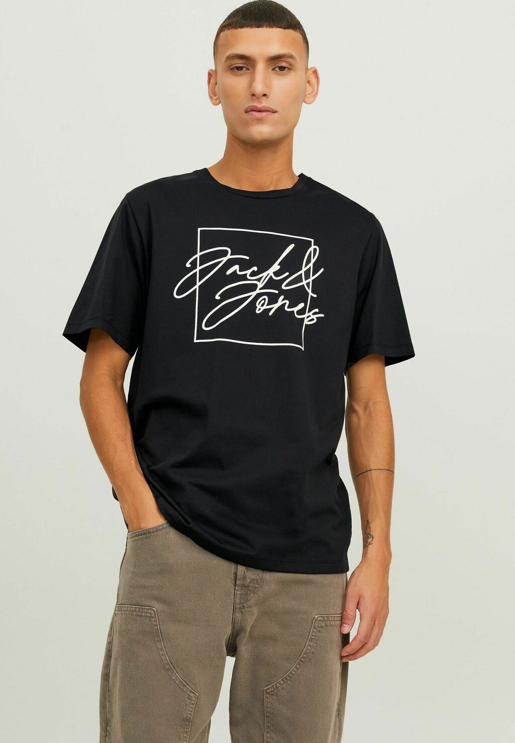 

Футболка с принтом Jack & Jones, черный