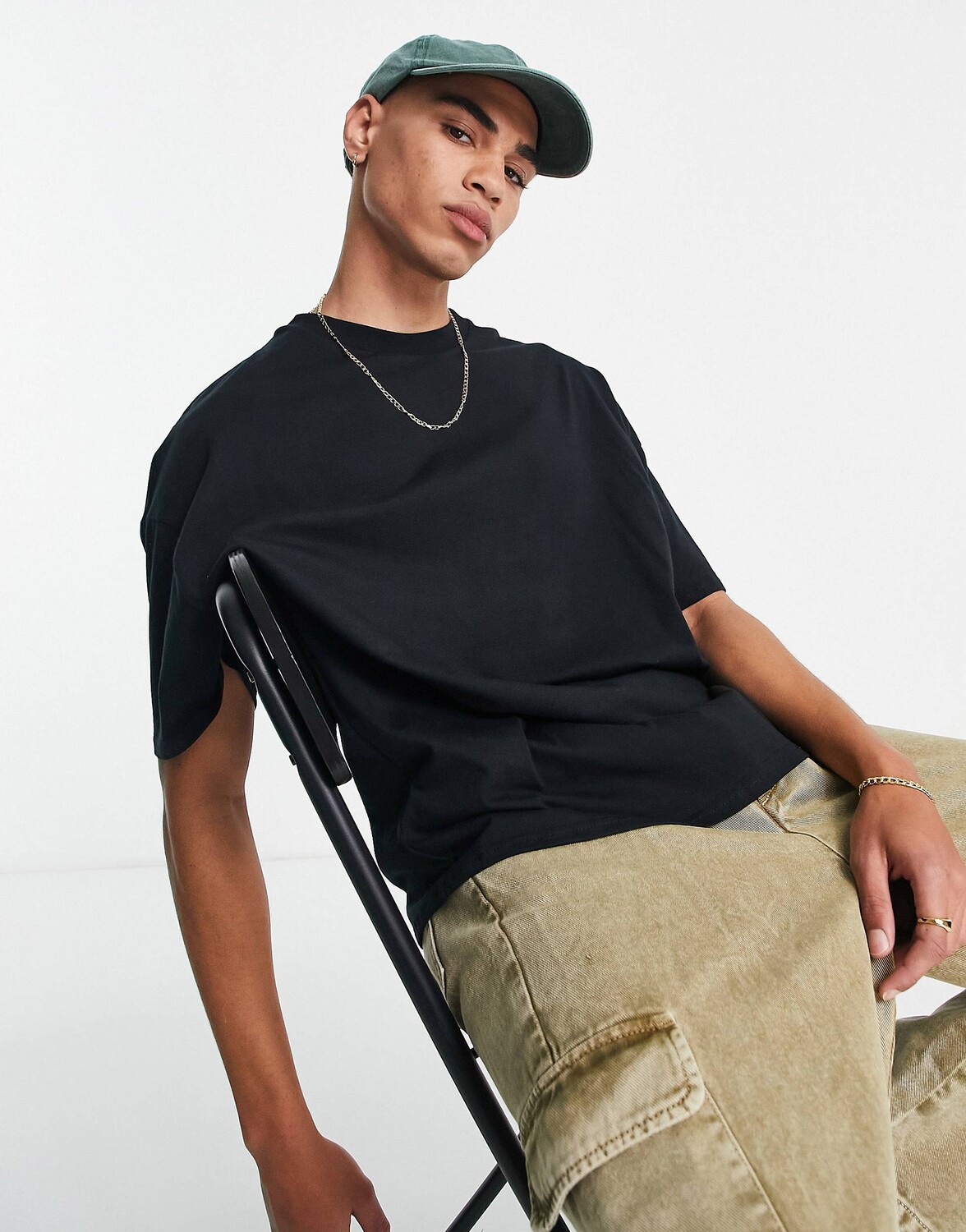 

Черная футболка оверсайз с круглым вырезом ASOS DESIGN, Черный
