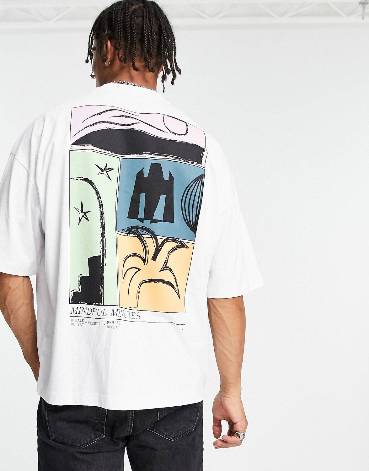 

Белая оверсайз-футболка с абстрактным принтом на спине ASOS DESIGN, Белый