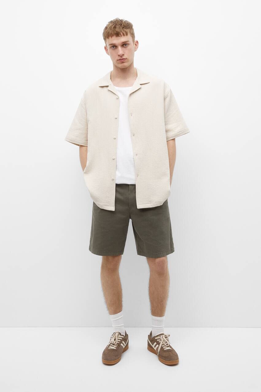

Базовые шорты чинос-бермуды Pull&Bear, хаки