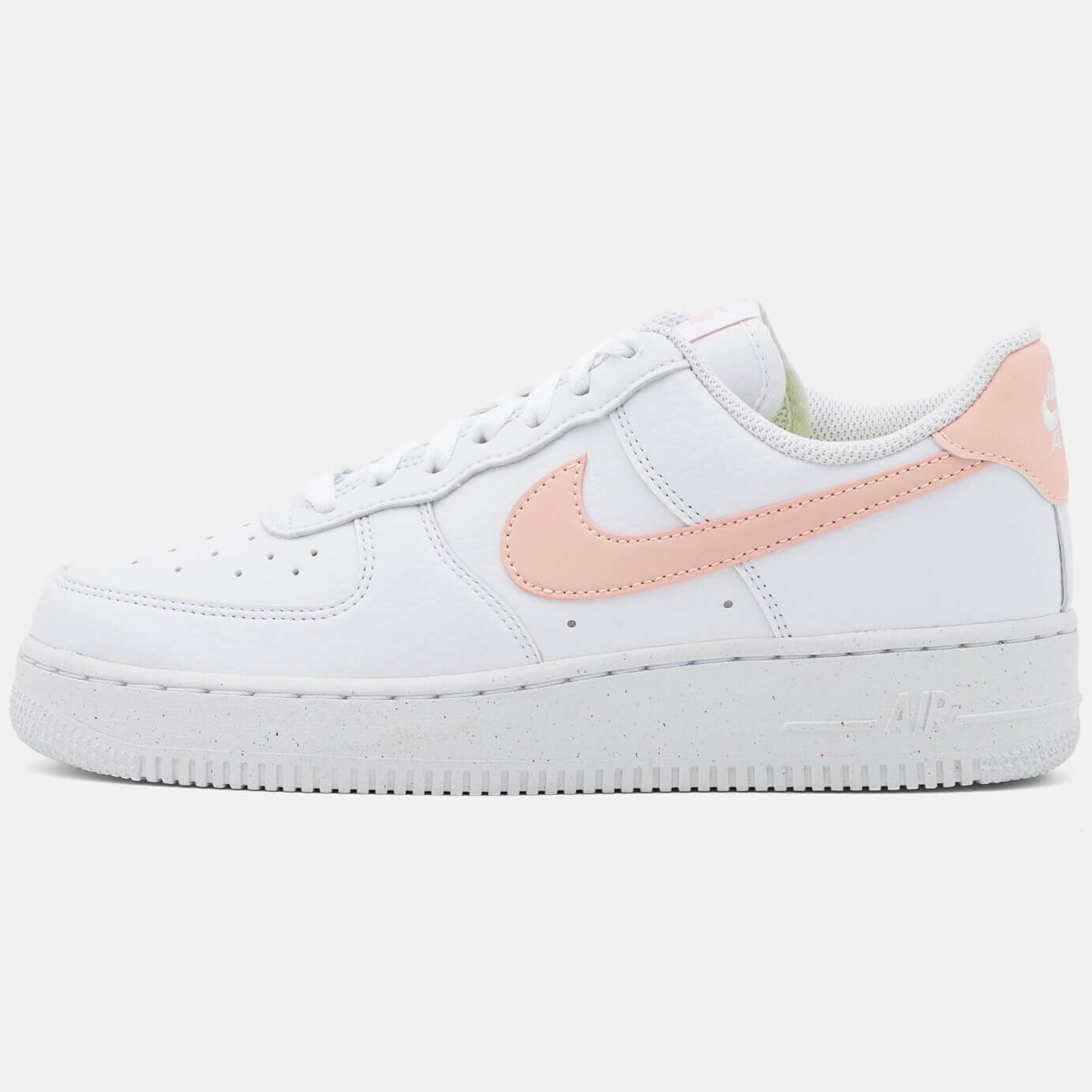 

Кроссовки Nike Air Force 1'07 SE XCat, белый/бледно-оранжевый