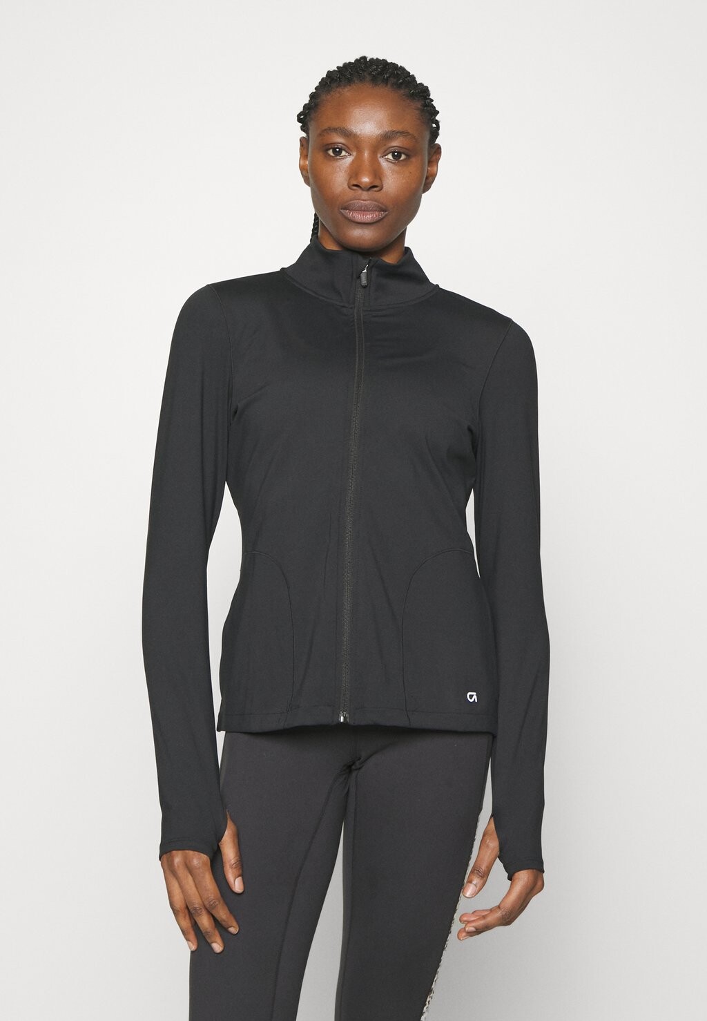 

Спортивная куртка GAP, черный