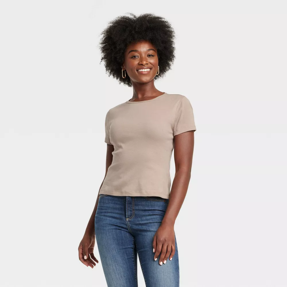 

Женская футболка с коротким рукавом Universal Thread, цвет Taupe