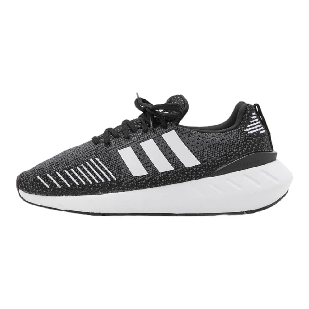

Женские кроссовки Adidas Swift Run 22, черный/белый
