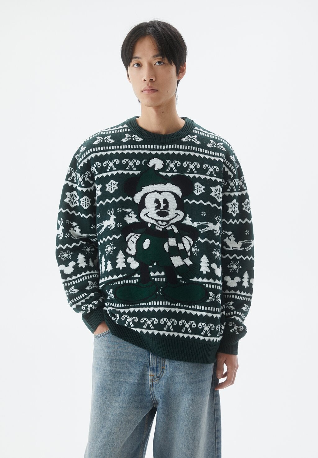 

Свитер Mickey Mouse-Christmas PULL&BEAR, цвет dark green