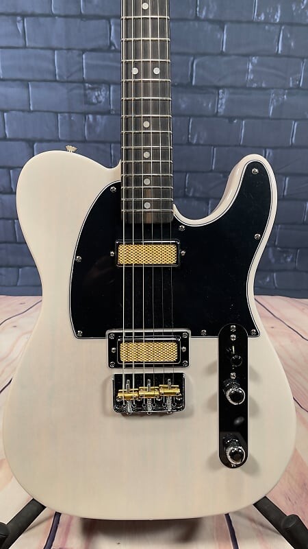 

Fender Gold Foil Telecaster 2022 Белый Блондинка