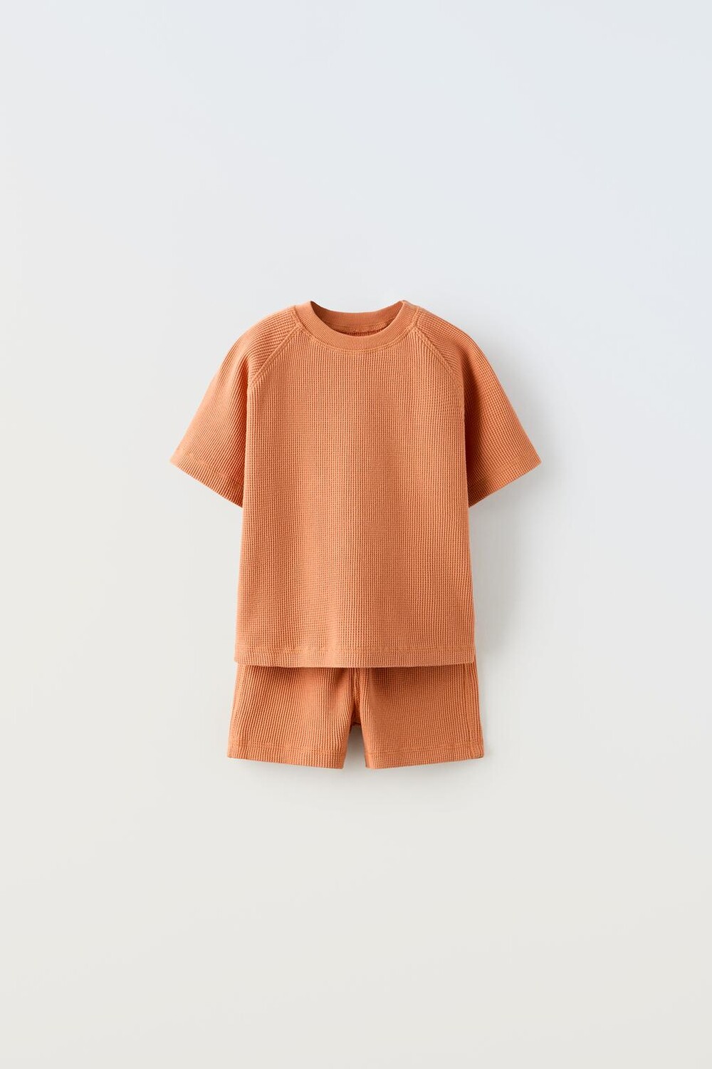 

Футболка из плюша и шорты-бермуда вафельной трикотажи коорд. ZARA, апельсины