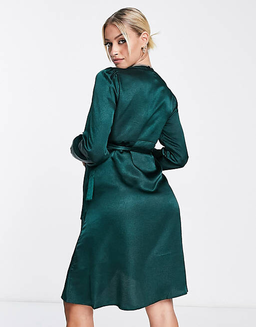 

Темно-зеленое атласное платье мини с запахом Vero Moda Maternity