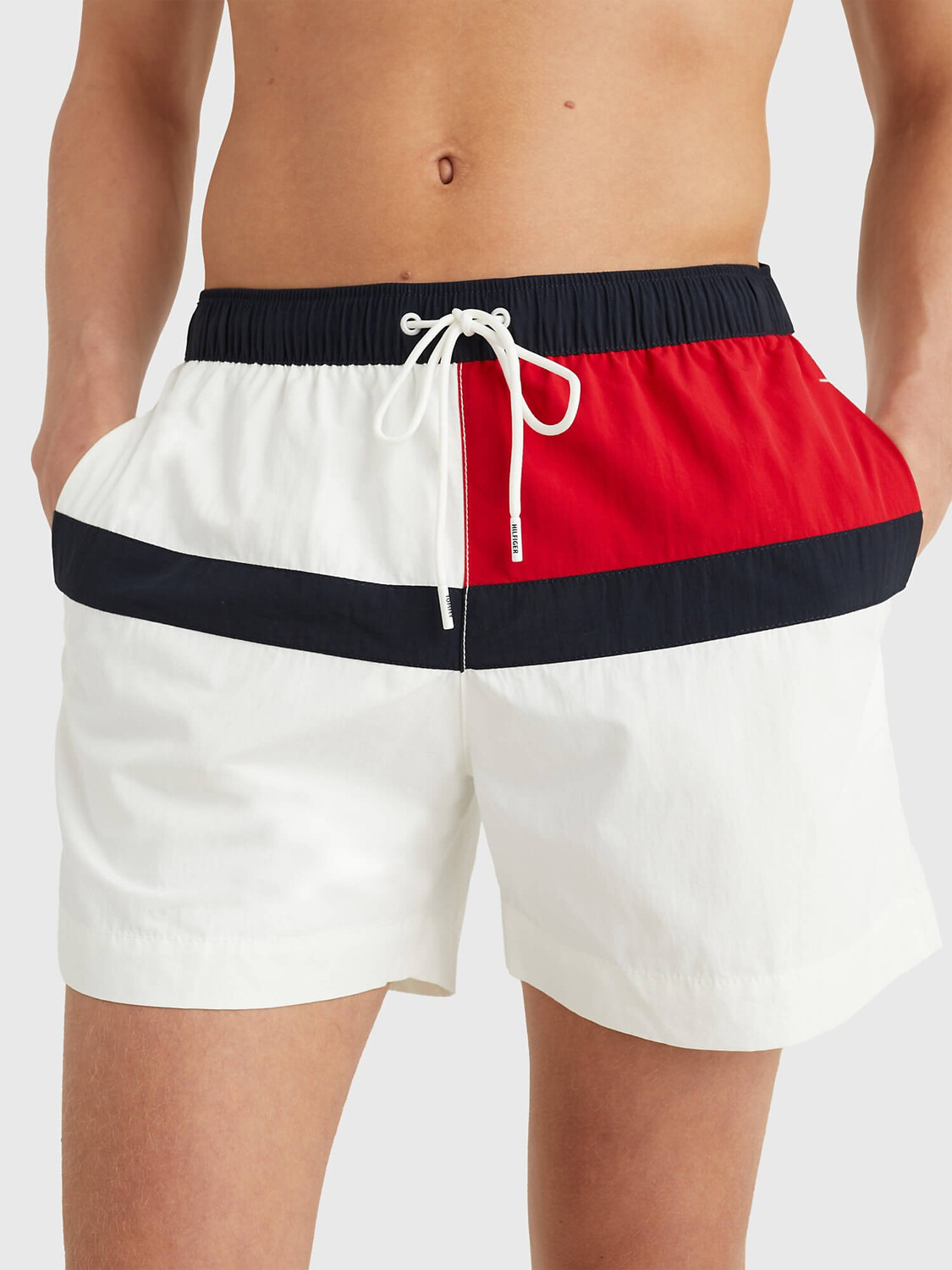 

Шорты для плавания Tommy Hilfiger Colorblock Flag 7", белый