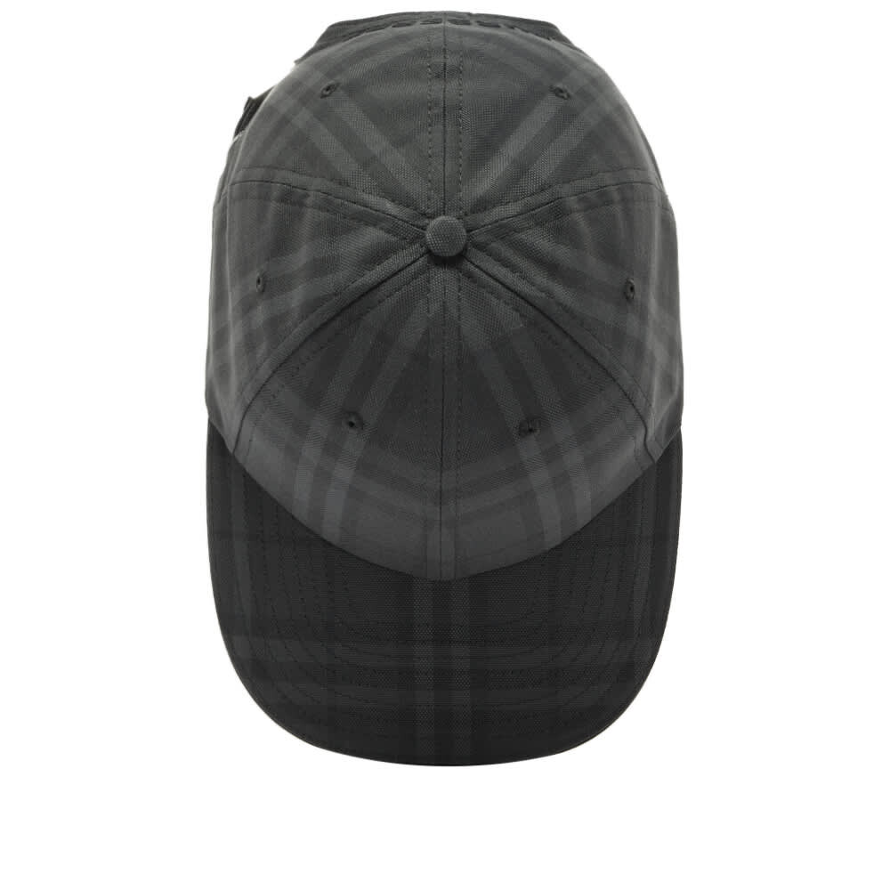 

Проверить колпачок Burberry