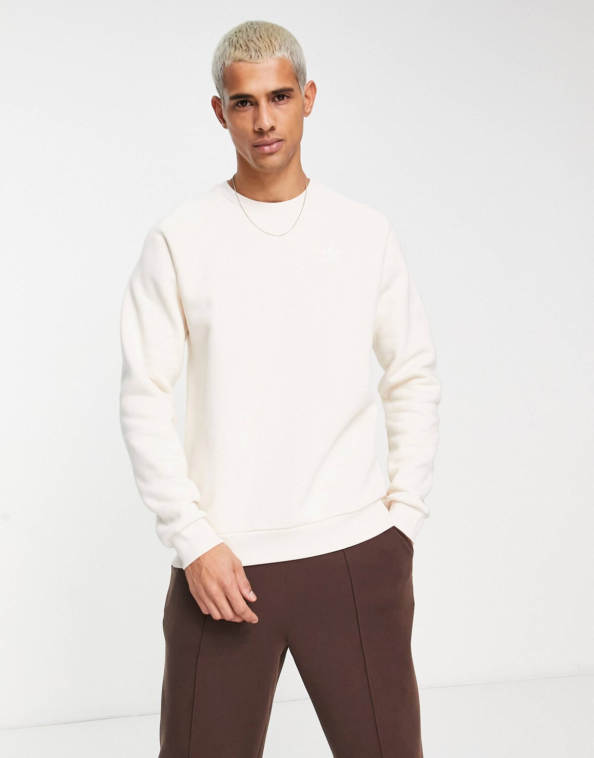 

Белая толстовка с трилистником adidas Originals Essentials