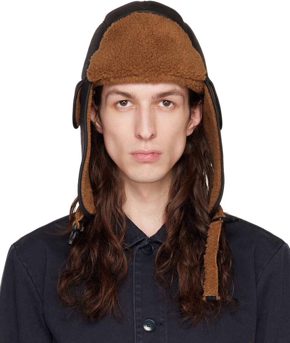 

Черная шапка Вадима A.P.C.