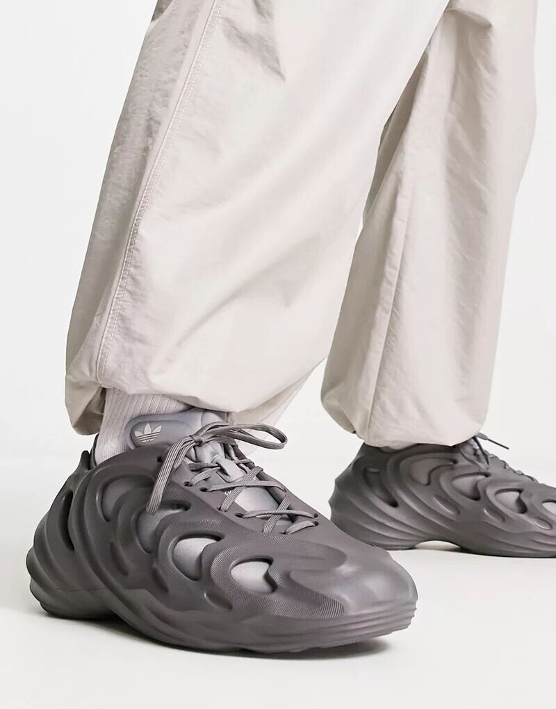 

Серые кроссовки adidas Originals Fom Quake