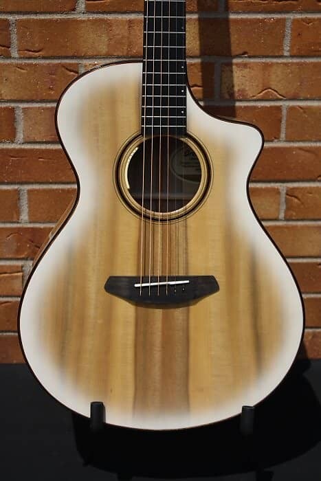 

Breedlove Oregon Concert White Sand CE-Myrtlewood-Myrtlewood LTD Oregon Concert LTD
