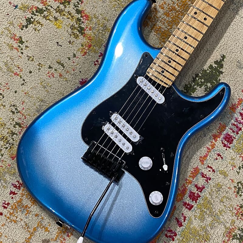 

Squier Contemporary Stratocaster Special Skyburst Metallic