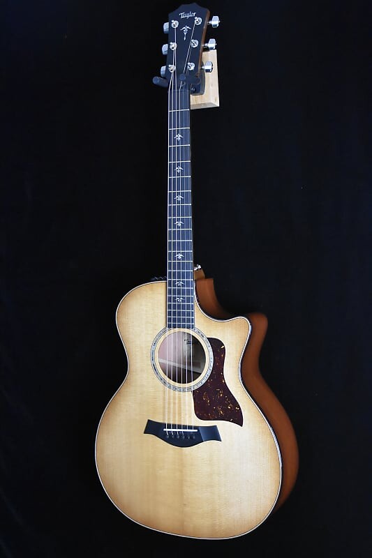 

Taylor's 514ce Sitka Spruce/Urban Ironbark 2022 Grand Auditorium 514ce Spruce/Urban Ironbark