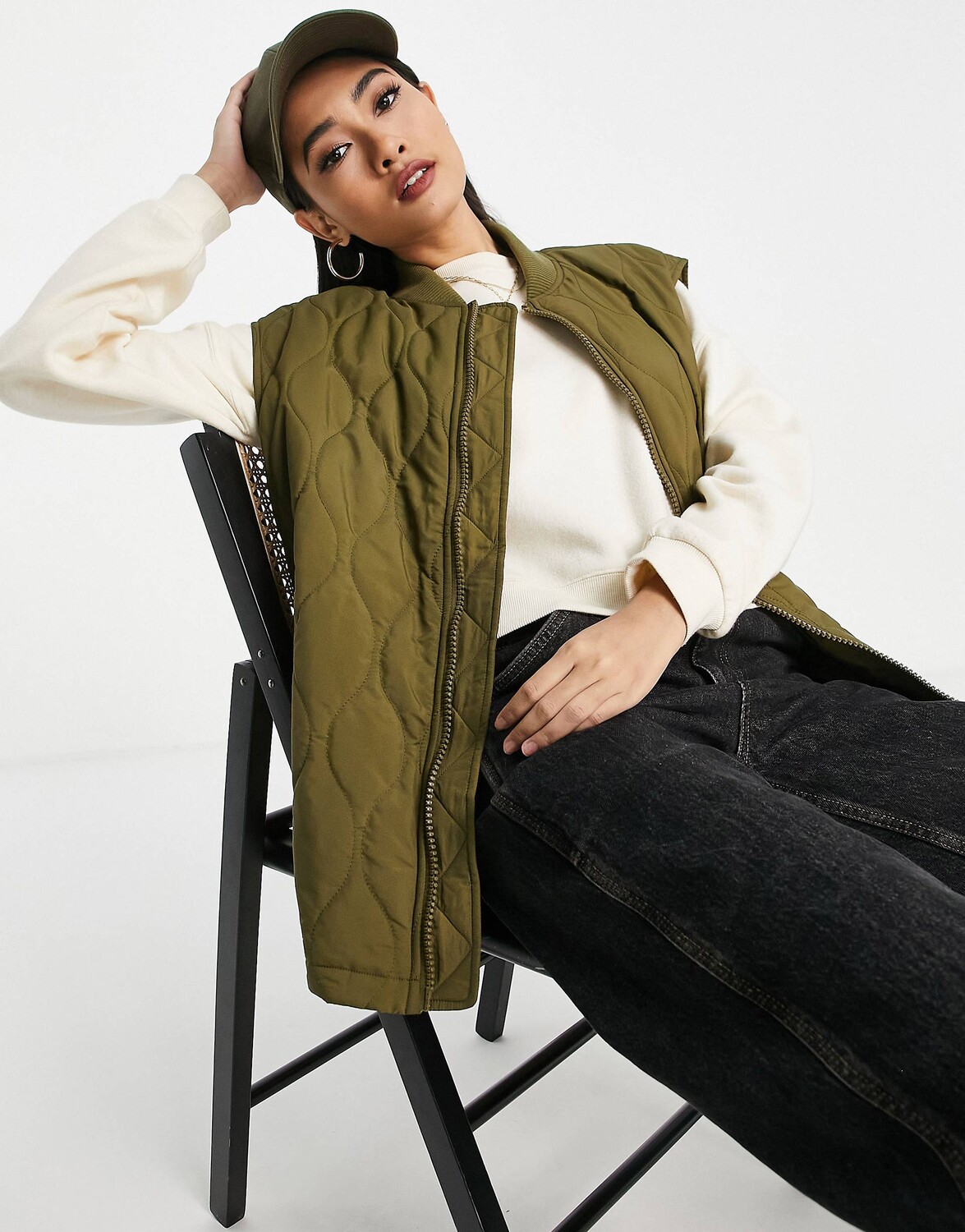 

Стеганый жилет оверсайз с подкладкой Topshop цвета хаки